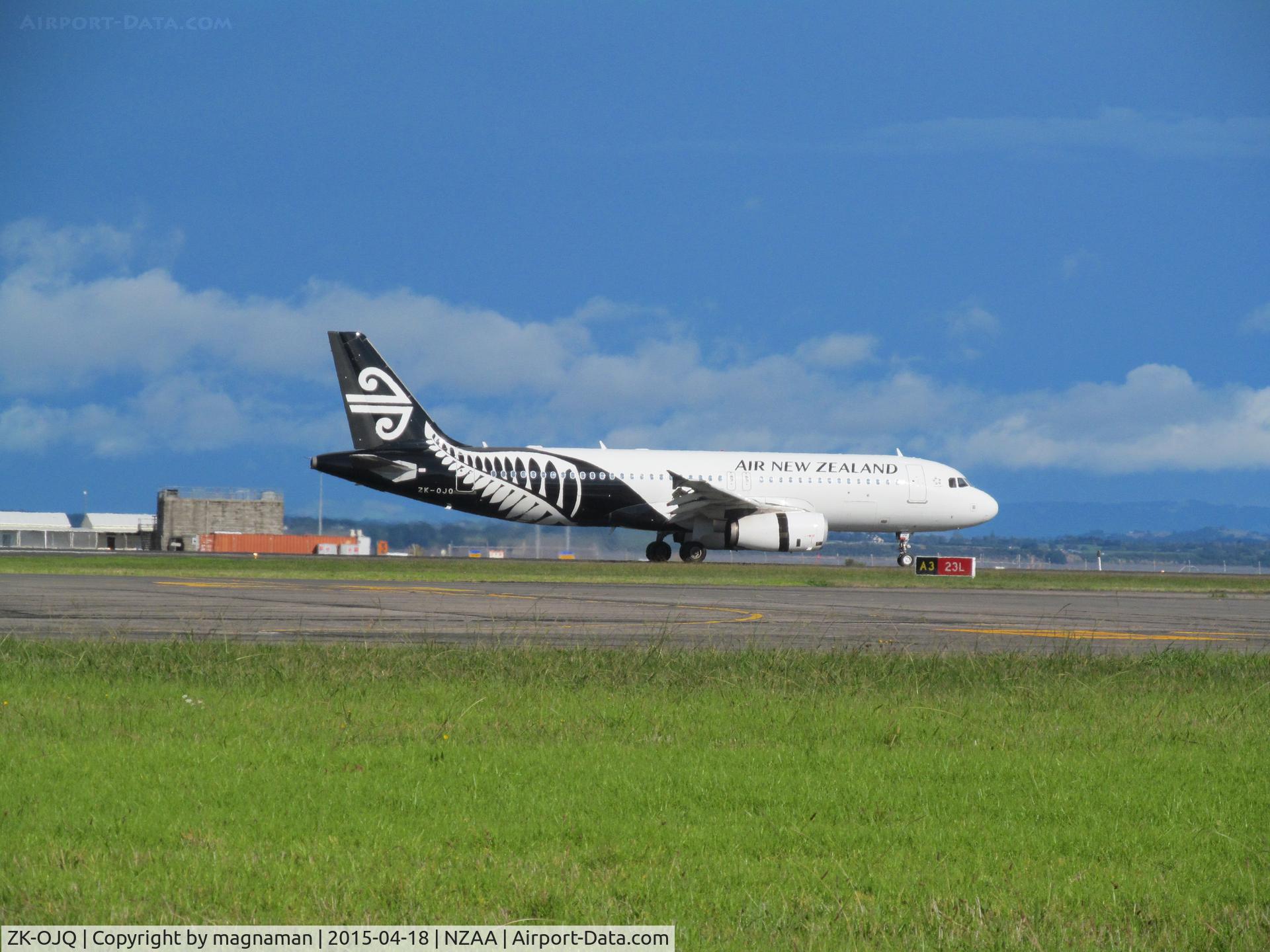 ZK-OJQ, 2011 Airbus A320-232 C/N 4584, landing at AKL