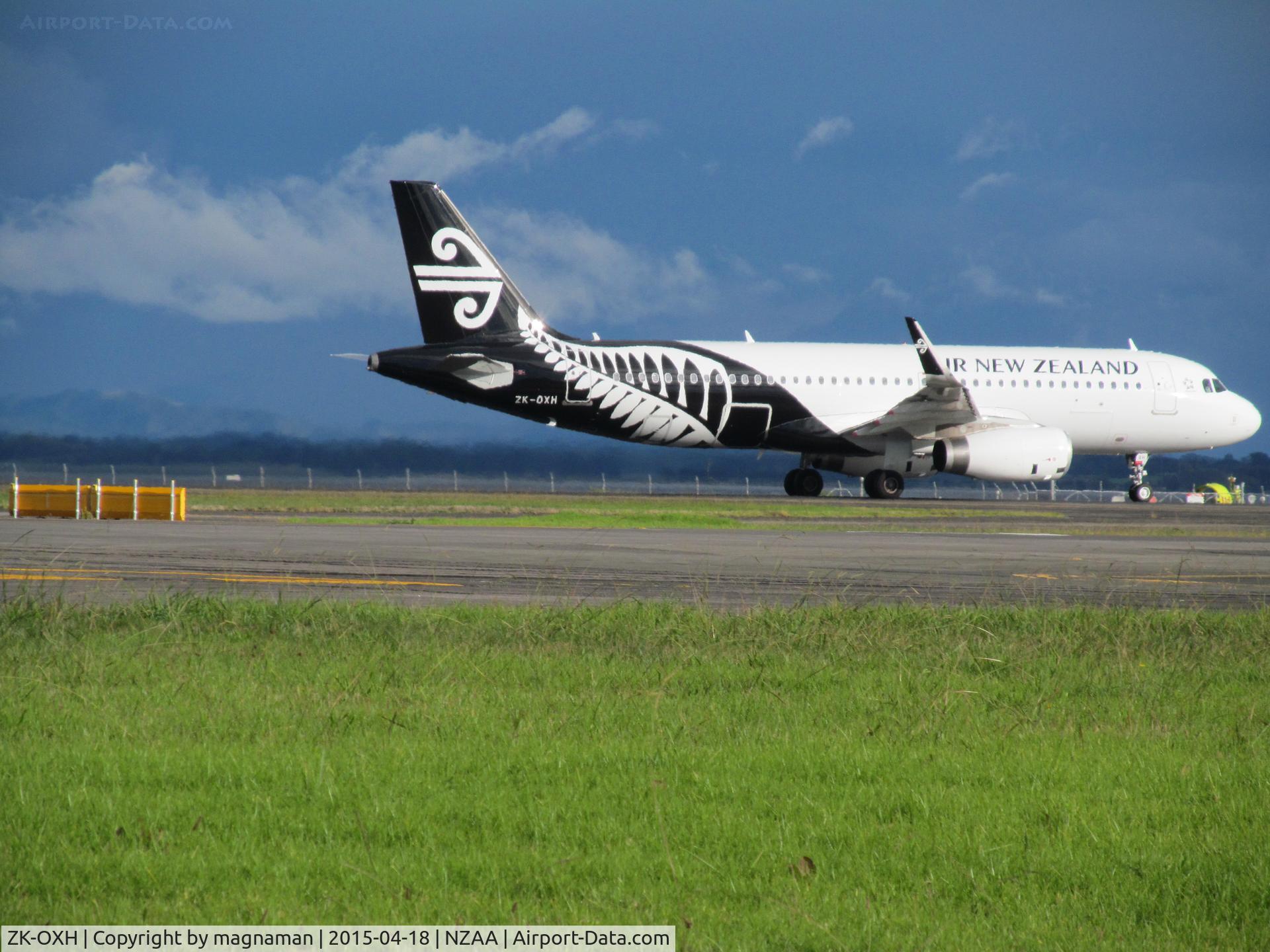 ZK-OXH, 2015 Airbus A320-232 C/N 6471, just caught it landing