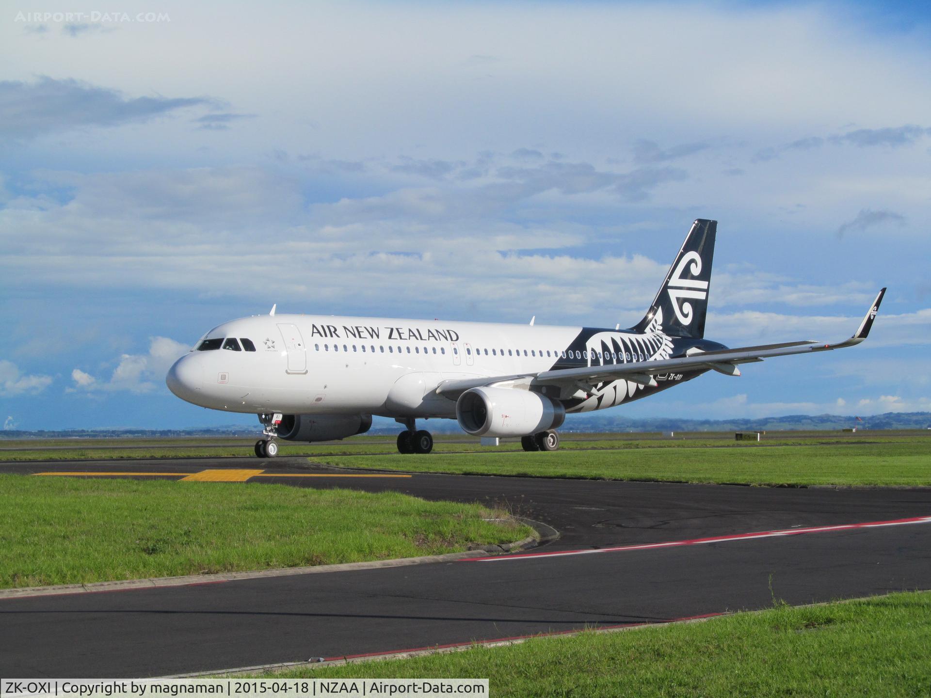ZK-OXI, 2015 Airbus A320-232 C/N 6533, taxying for departure