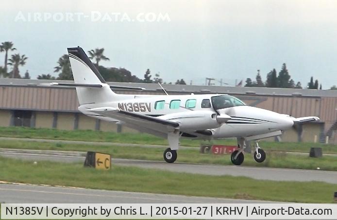 N1385V, 1984 Cessna T303 Crusader C/N T30300266, A RARE transient 1984 Cessna T303 taking off on runway 31R at Reid Hillview. Only about 300 of these Cessna 303's were made.