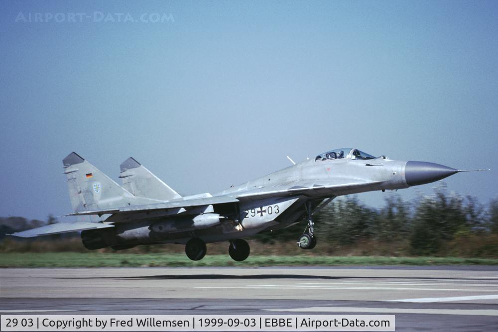 29 03, 1988 Mikoyan-Gurevich MiG-29G C/N 2960525110, Lifting off