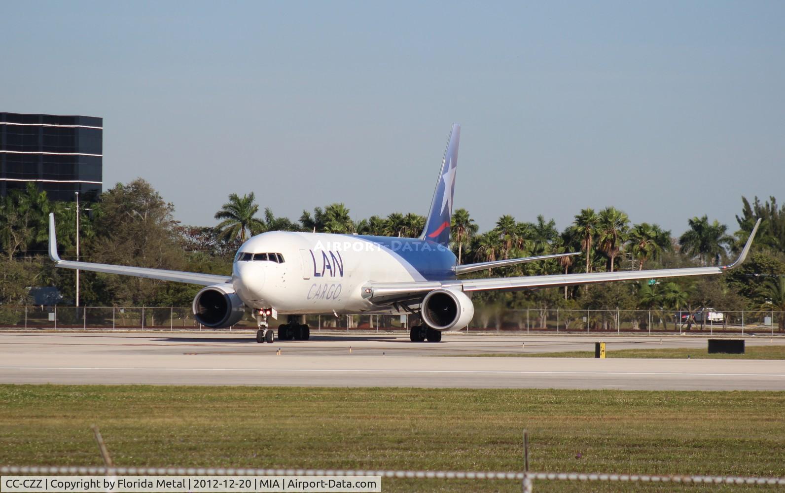 CC-CZZ, 1998 Boeing 767-316F/ER C/N 25756, LAN Cargo