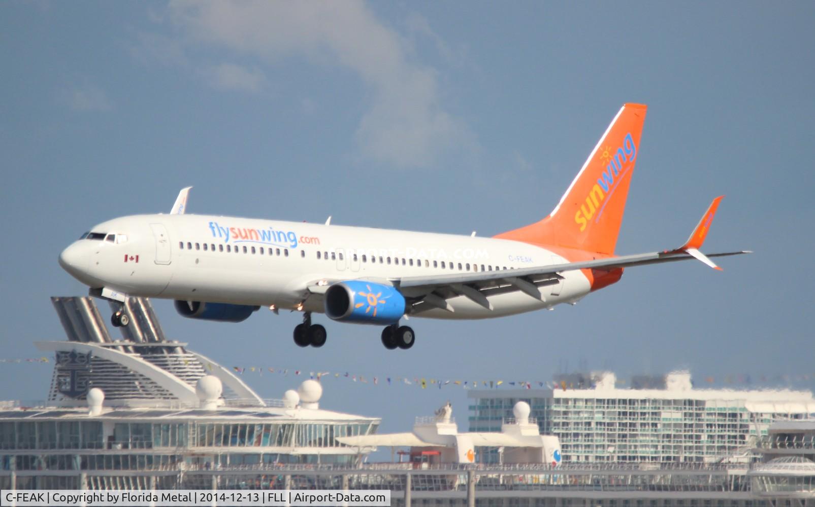 C-FEAK, 2004 Boeing 737-86Q C/N 30292, Sunwing