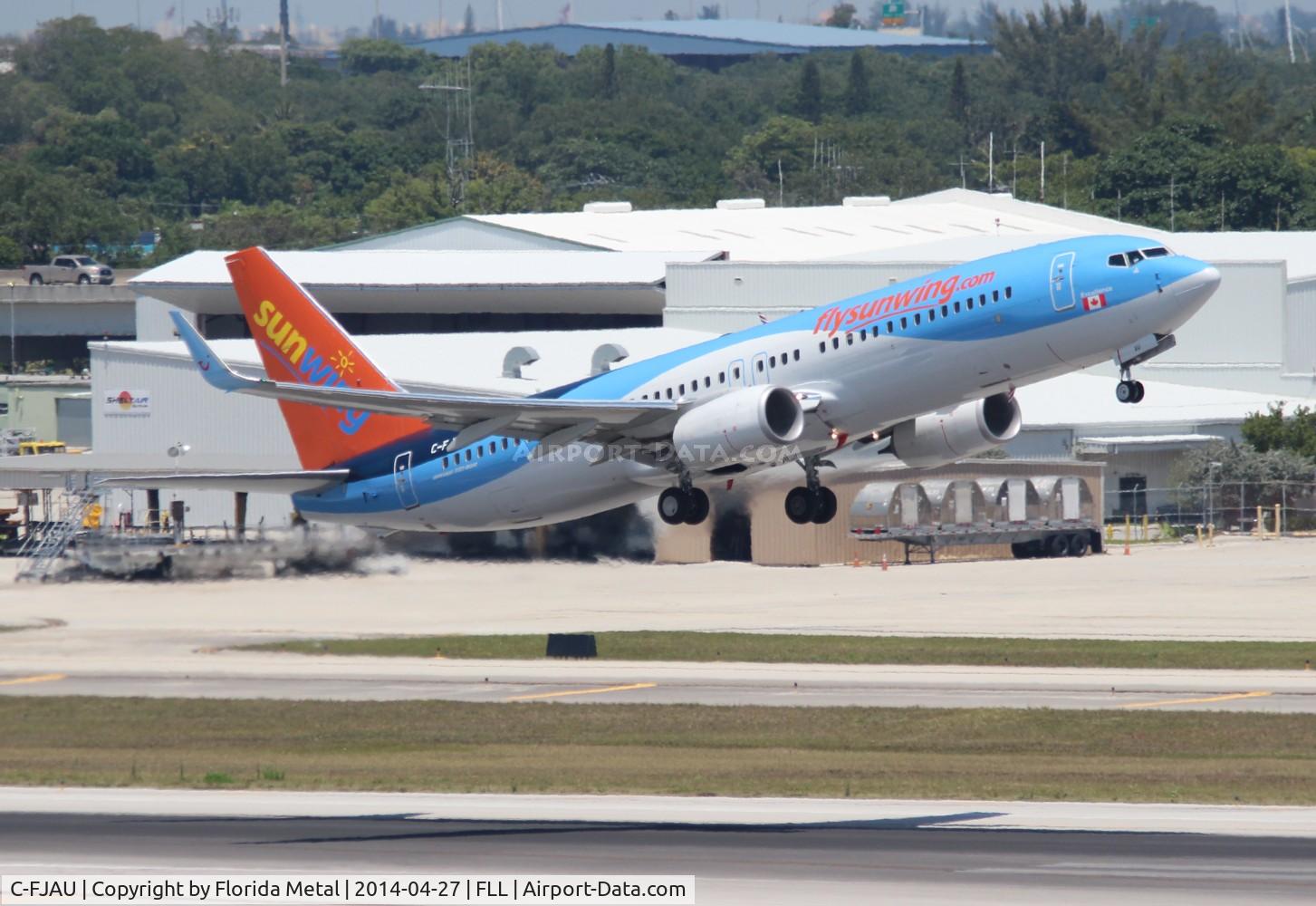 C-FJAU, 2013 Boeing 737-8K5 C/N 37250, Sun Wing