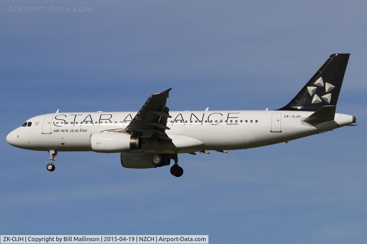 ZK-OJH, 2004 Airbus A320-232 C/N 2257, finals to 02 as NZ884 from SYD