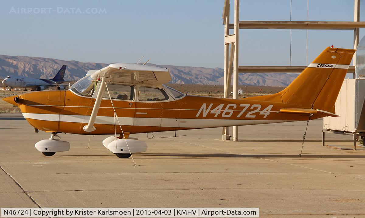 N46724, 1968 Cessna 172K Skyhawk C/N 17257454, Very Nice old one!