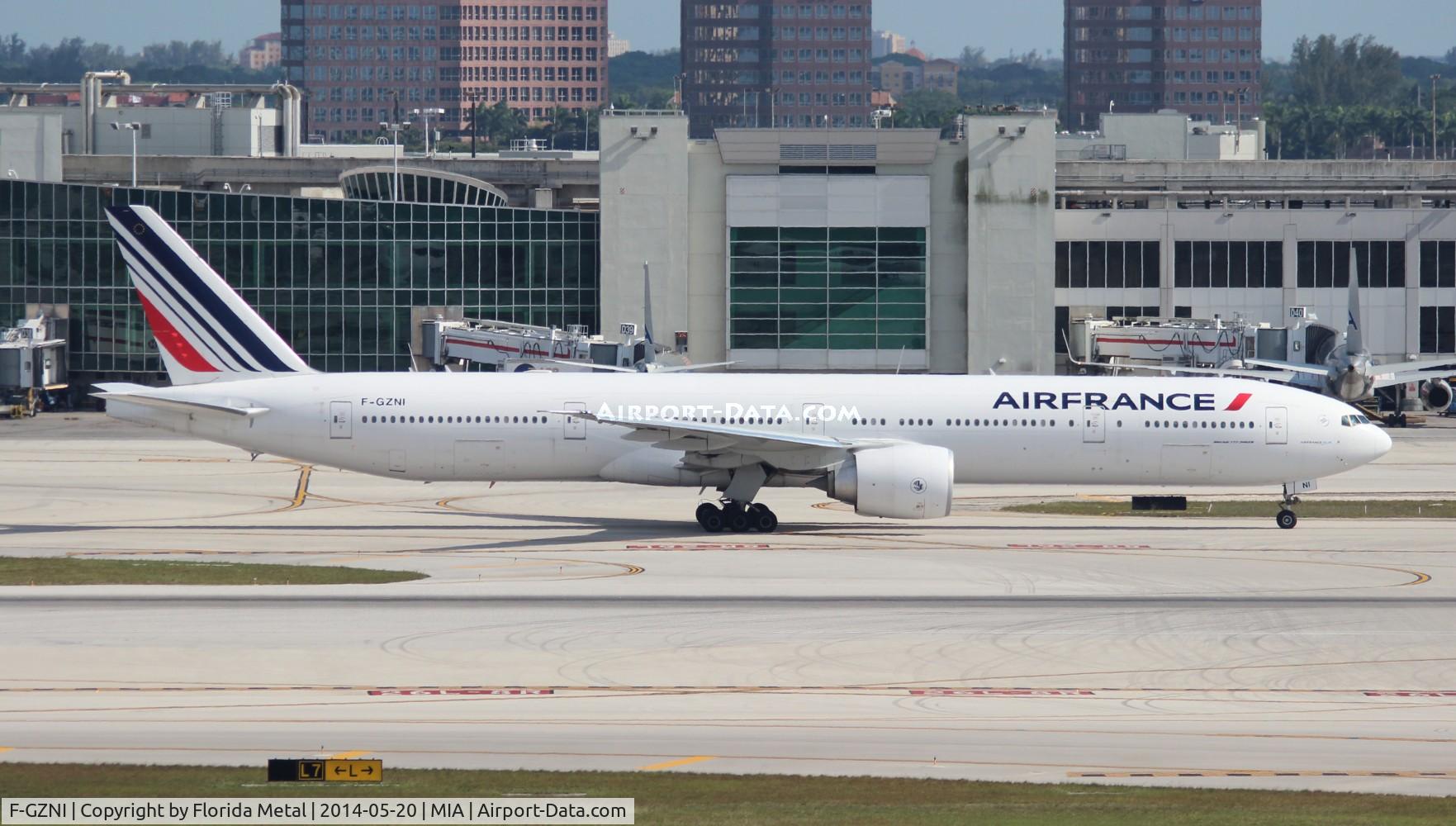 F-GZNI, 2011 Boeing 777-328/ER C/N 39973, Air France
