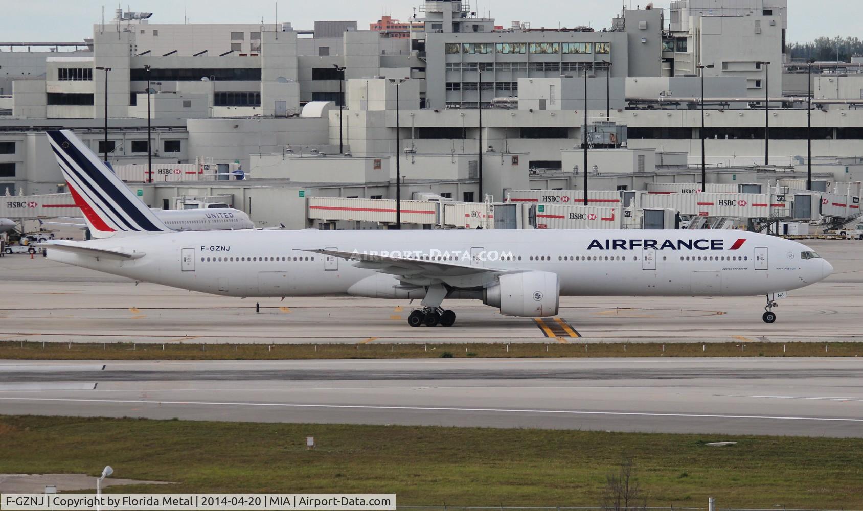 F-GZNJ, 2011 Boeing 777-328/ER C/N 38706, Air France