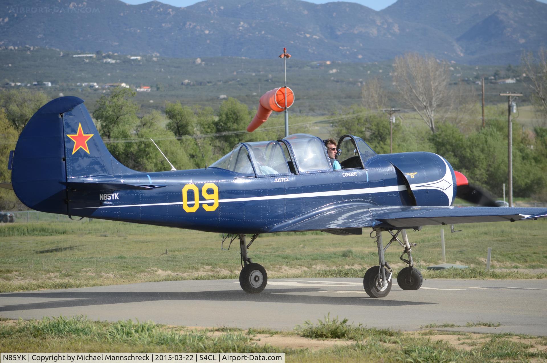 N85YK, 1985 Yakovlev Yak-52 C/N 855609, Taking off