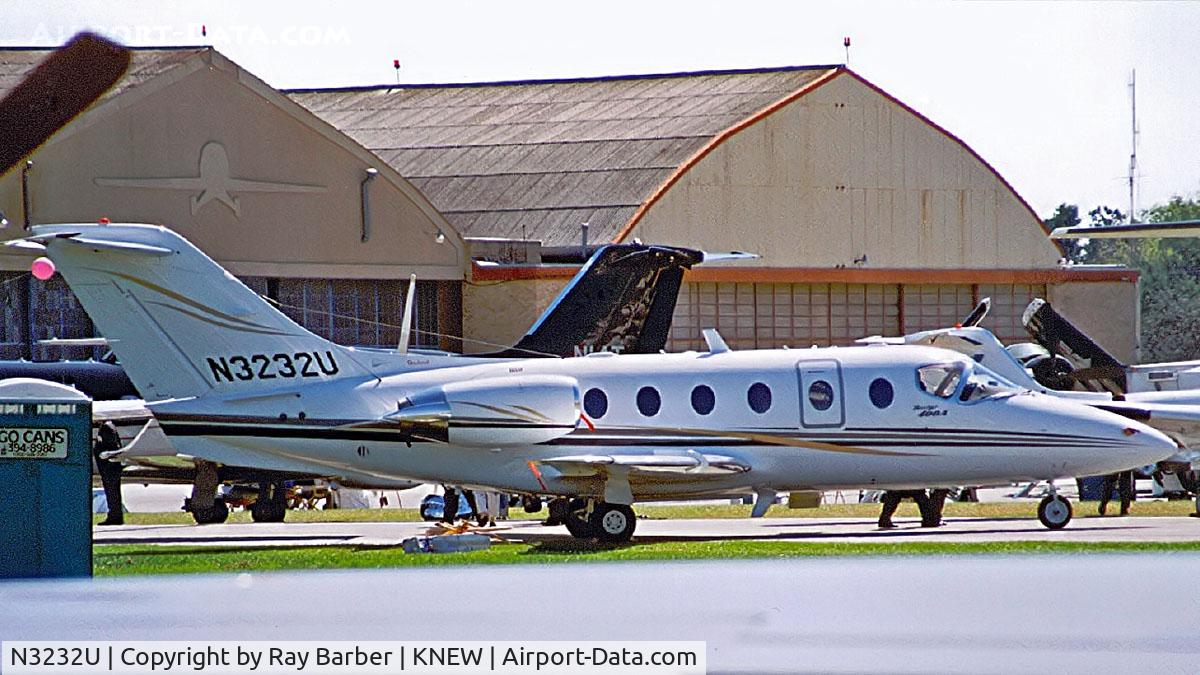 N3232U, Beech 400A Beechjet C/N RK-102, Beech 400A Beechjet [RK-102] New Orleans-Lakefront~N 11/10/2000
