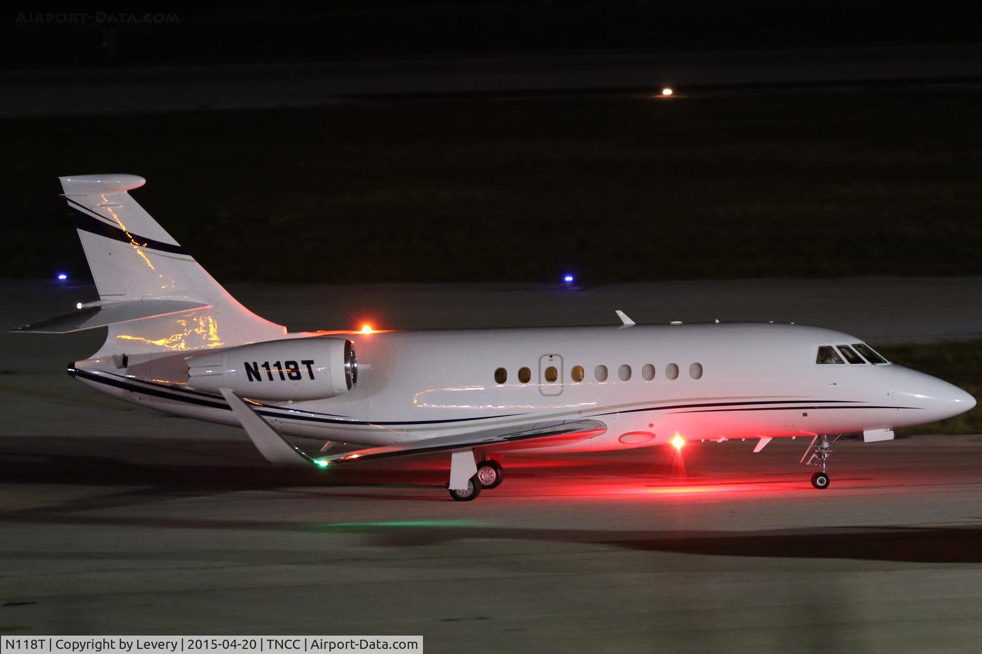 N118T, 2003 Dassault Falcon 2000EX C/N 022, Night shot!!