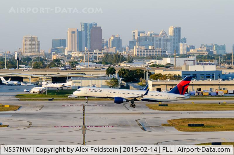 N557NW, 2002 Boeing 757-251 C/N 33393, Ft. Lauderdale
