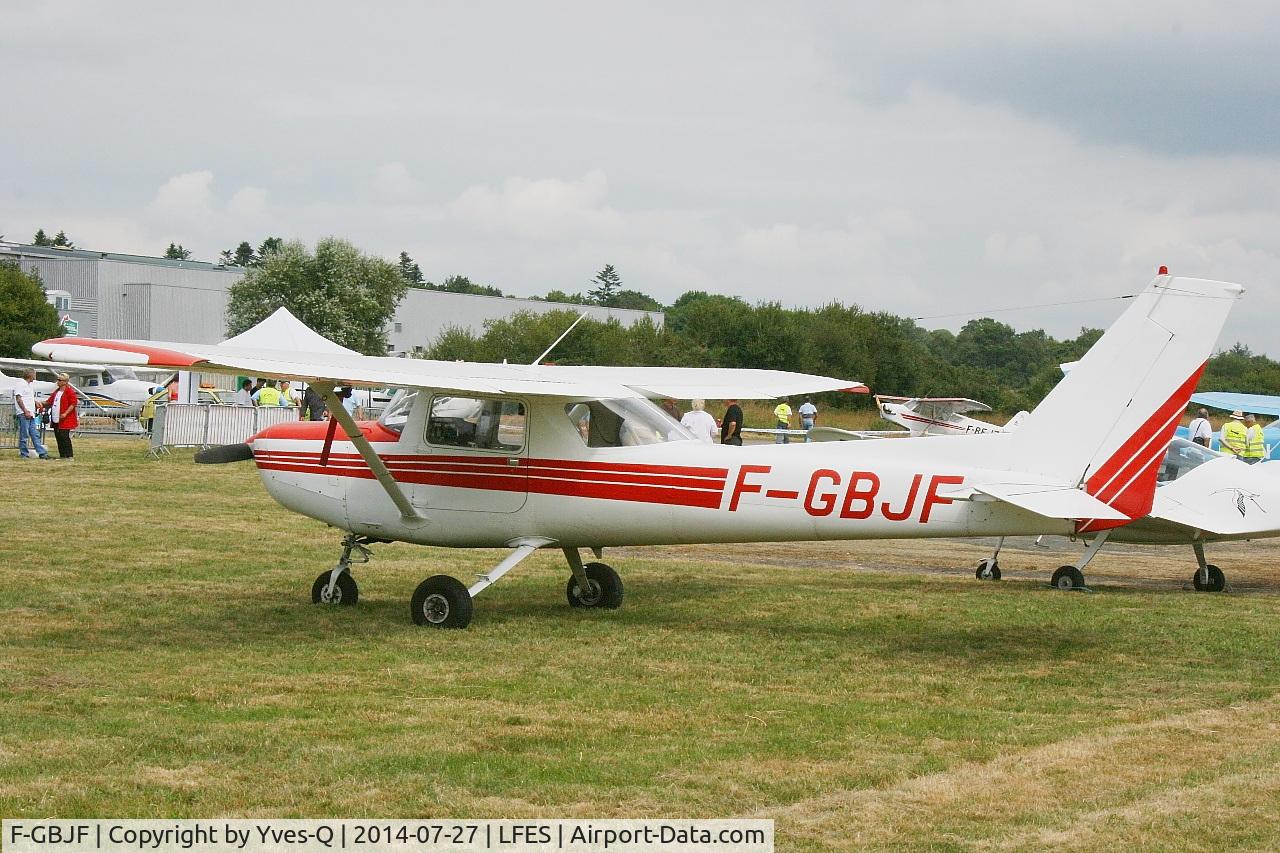 F-GBJF, Reims F152 C/N 1485, Reims F152, Guiscriff airfield (LFES) open day 2014