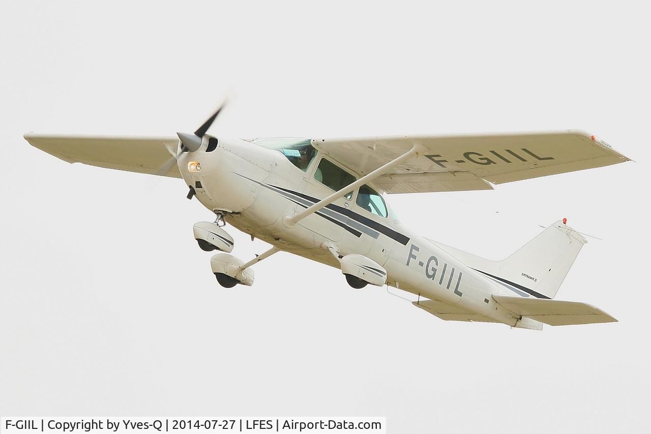 F-GIIL, Reims F172N Skyhawk C/N 172-72705, Reims F172N Skyhawk, Take off rwy 03, Guiscriff airfield (LFES) open day 2014