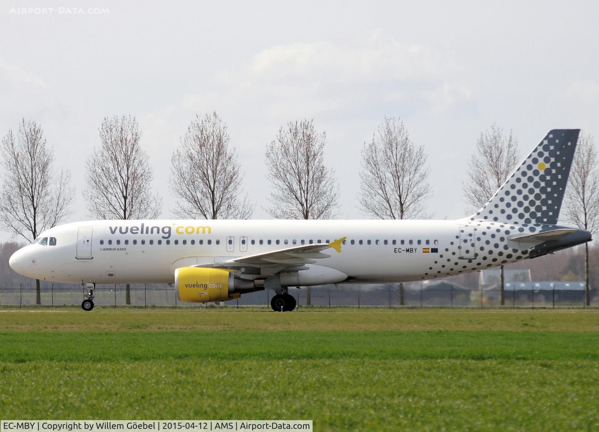 EC-MBY, 2011 Airbus A320-214 C/N 4674, Taxi to the gate of Schiphol Airport
