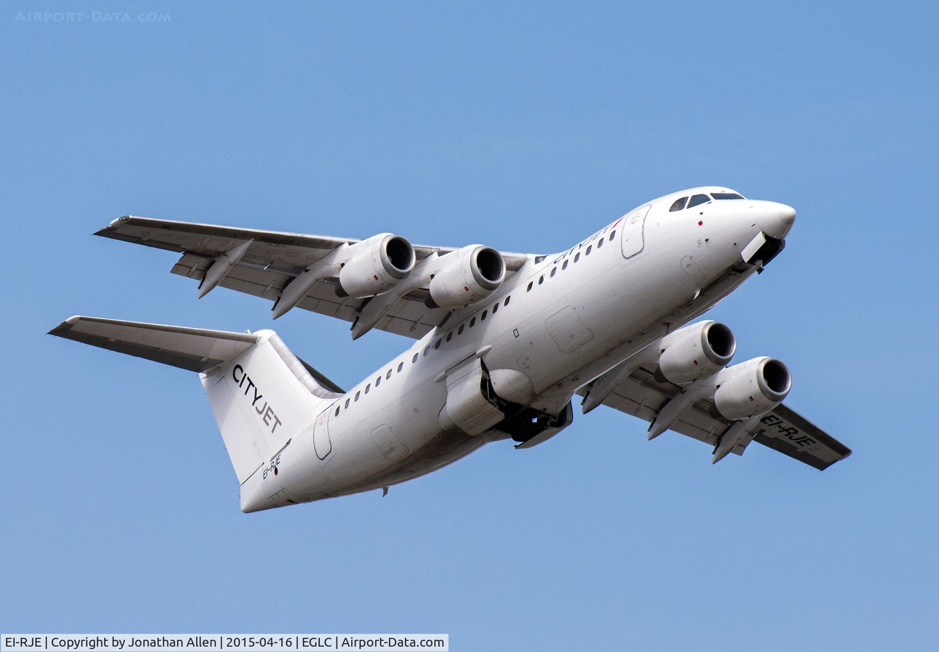 EI-RJE, 1998 BAE Systems Avro 146-RJ85 C/N E.2335, Departing from London City Airport.