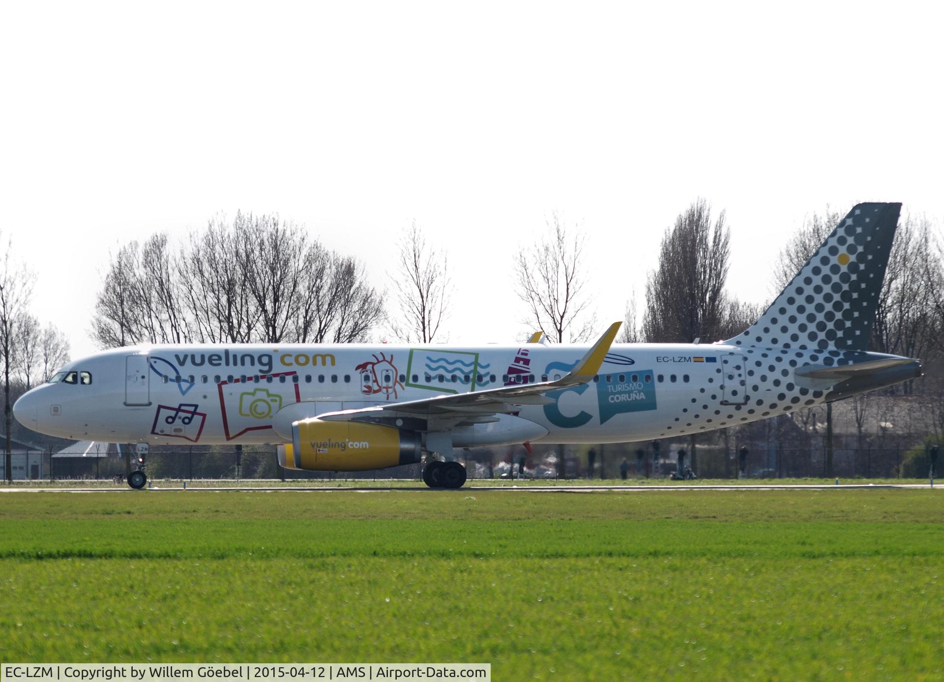 EC-LZM, 2013 Airbus A320-232 C/N 5877, Taxi to the gate of Schiphol Airport