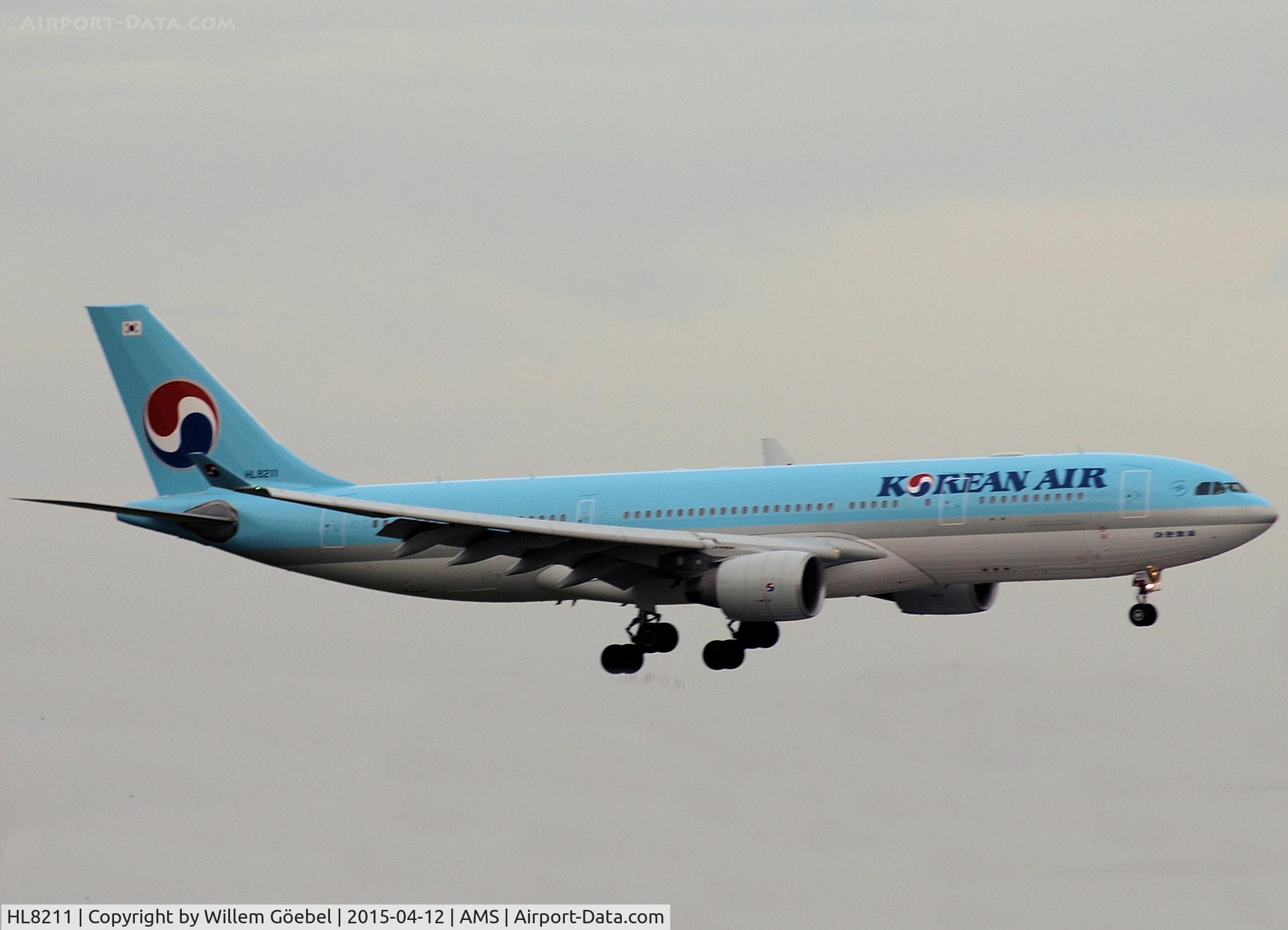 HL8211, 2010 Airbus A330-223 C/N 1133, Landing on runway C18 of Schiphol Airport