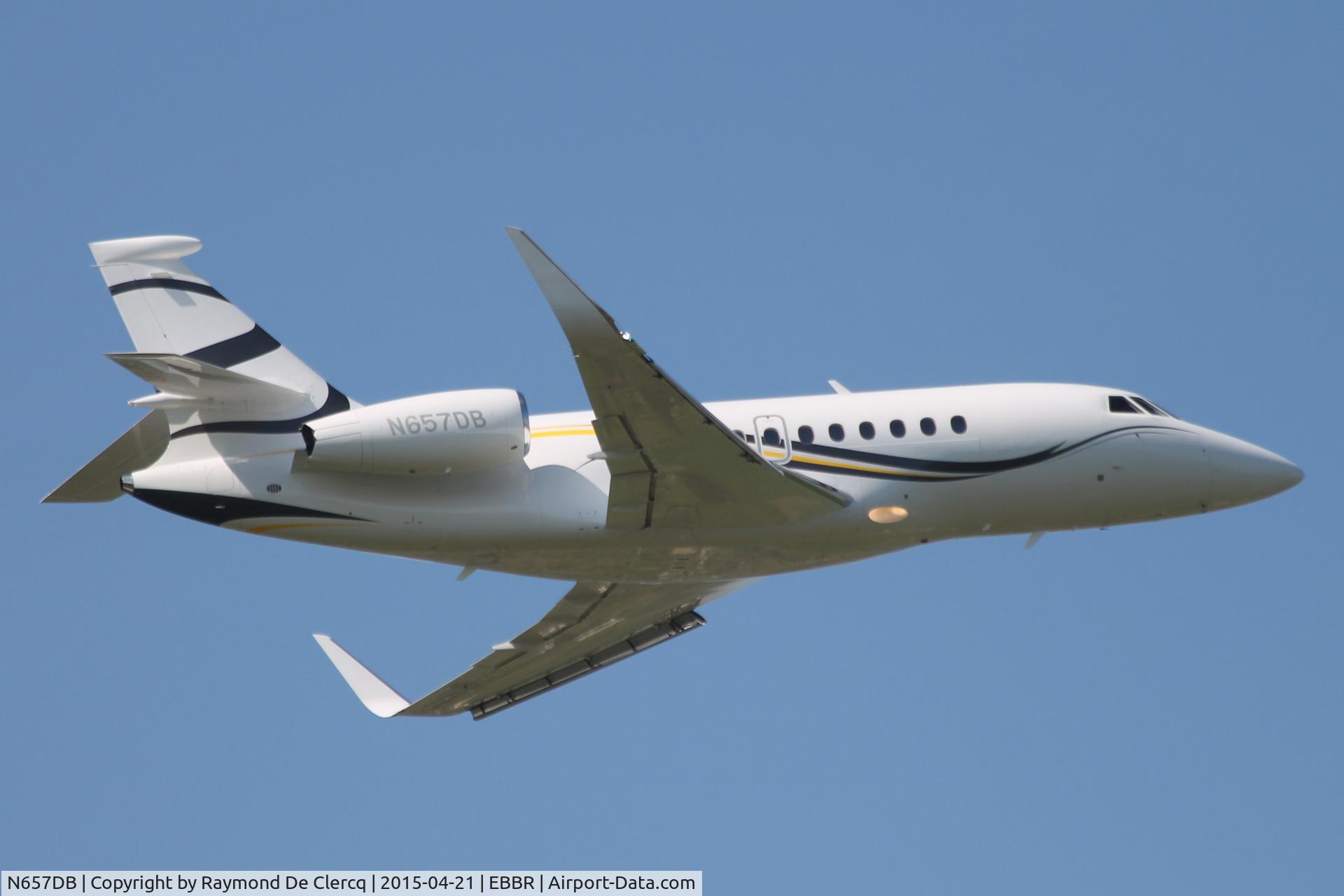 N657DB, 2014 Dassault Falcon 2000EX C/N 724, Take-off from Brussels airport.