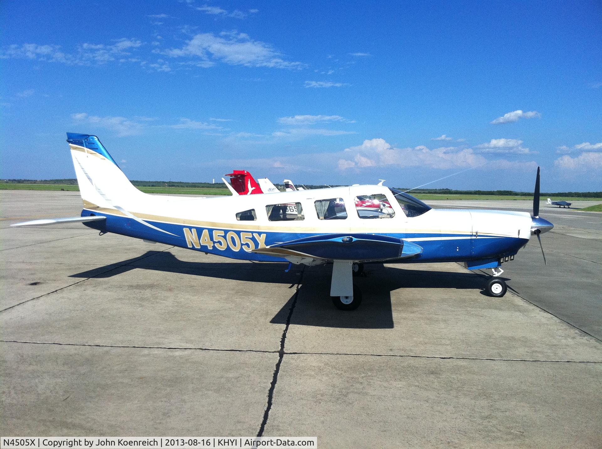 N4505X, 1975 Piper PA-32R-300 Cherokee Lance C/N 32R-7680022, N4505X on the ramp at KHYI