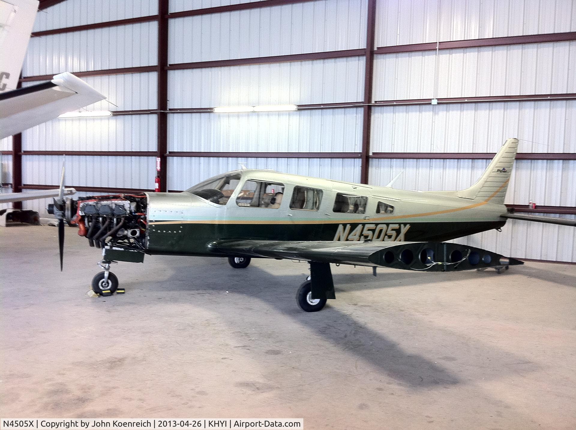 N4505X, 1975 Piper PA-32R-300 Cherokee Lance C/N 32R-7680022, N4505X prior to paint with old paint sceme.
