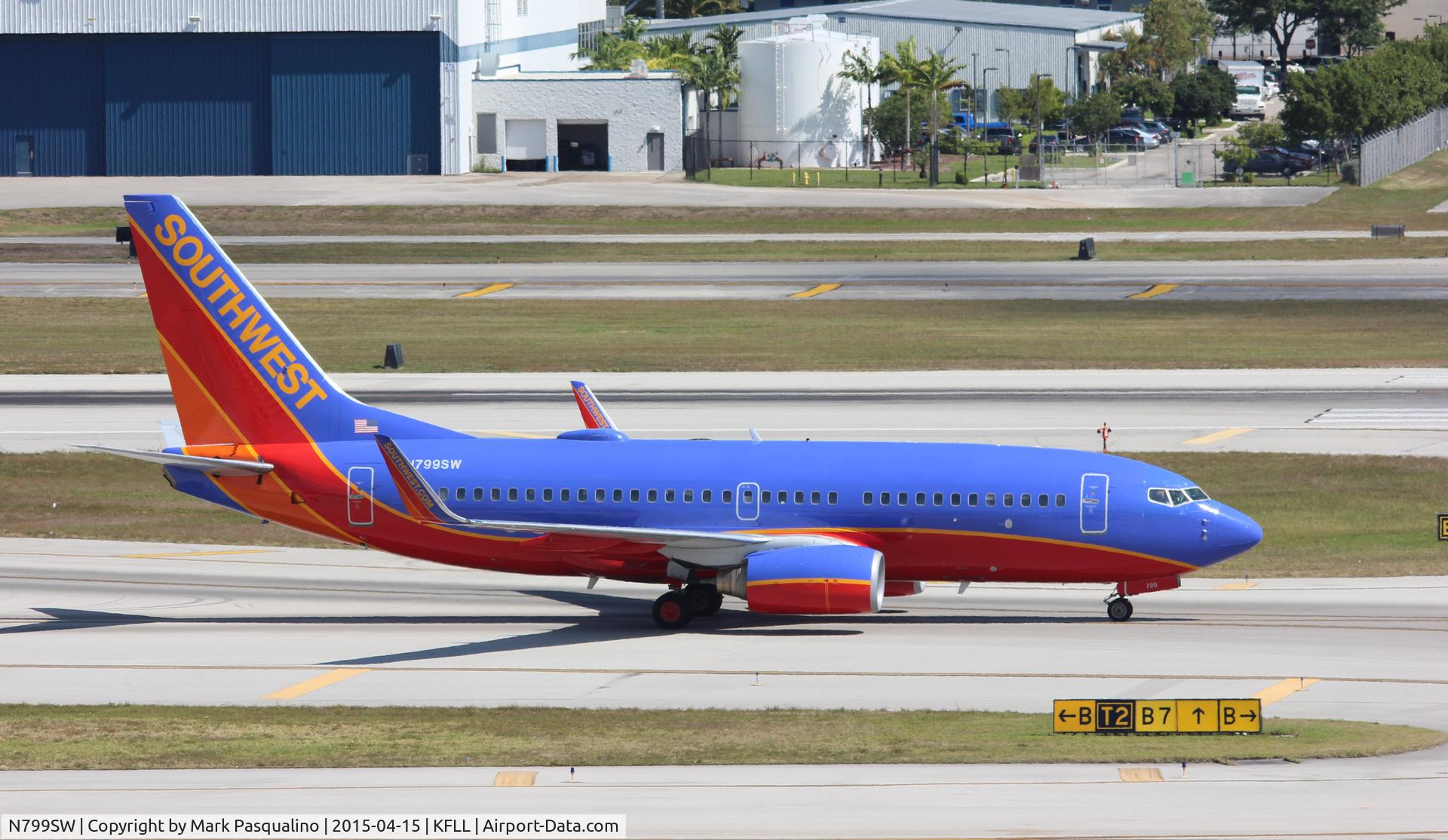 N799SW, 1998 Boeing 737-7Q8 C/N 28209, Boeing 737-700
