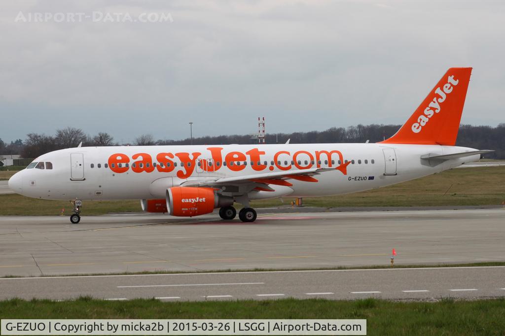 G-EZUO, 2012 Airbus A320-214 C/N 5052, Taxiing