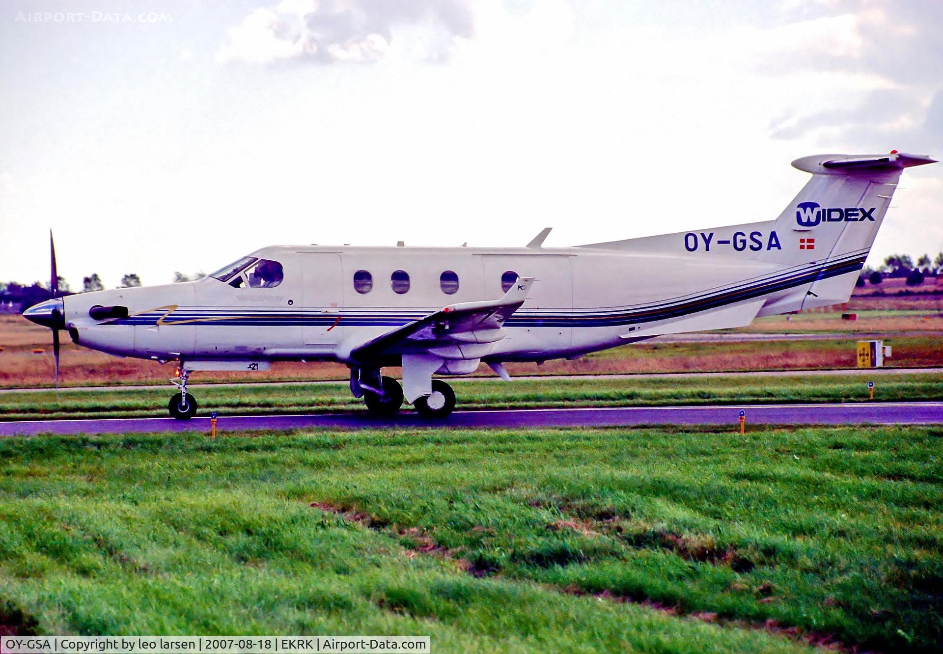 OY-GSA, 2001 Pilatus PC-12/45 C/N 421, Roskilde Air Show 18.8.07