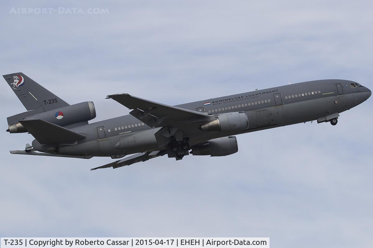 T-235, 1976 McDonnell Douglas DC-10-30 (CF) C/N 46956, EART15