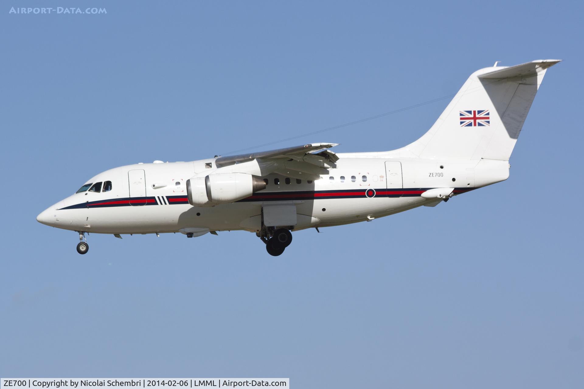 ZE700, 1984 British Aerospace BAe.146-100 CC.2 C/N E1021, Landing runway 31