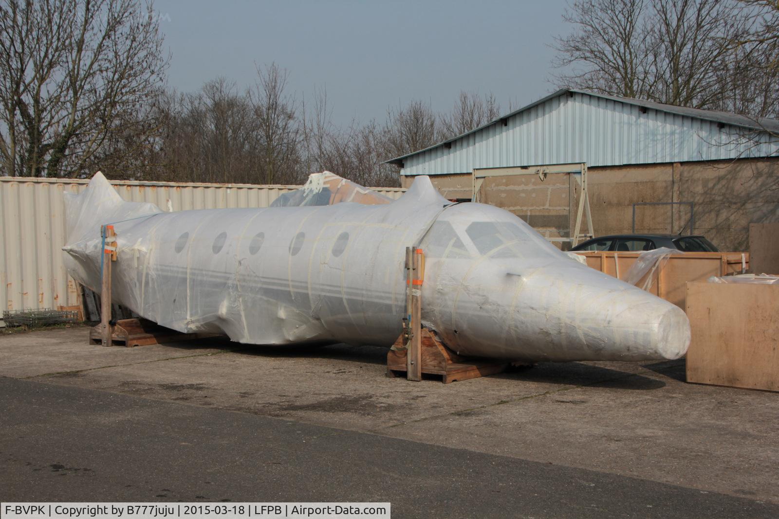 F-BVPK, 1974 Aerospatiale SN-601 Corvette C/N 7, use on Taken 3 movie whit registration N-8566E
Property off Aristide Briand Technical school at Blanc Mesnil