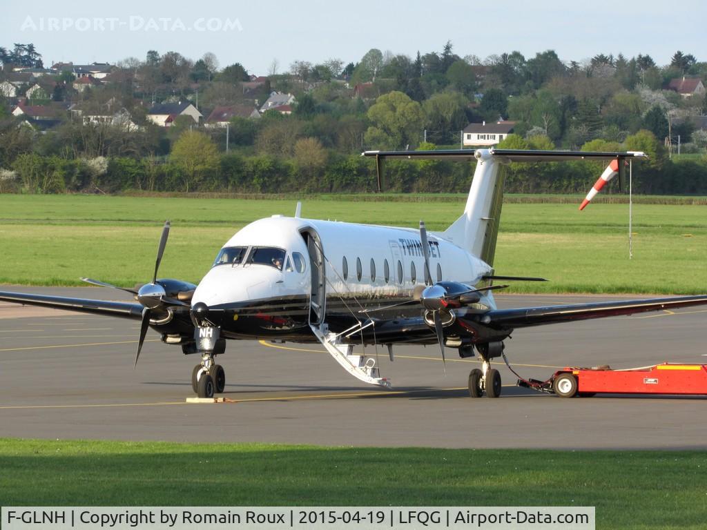 F-GLNH, 1993 Beech 1900D C/N UE-73, Parked