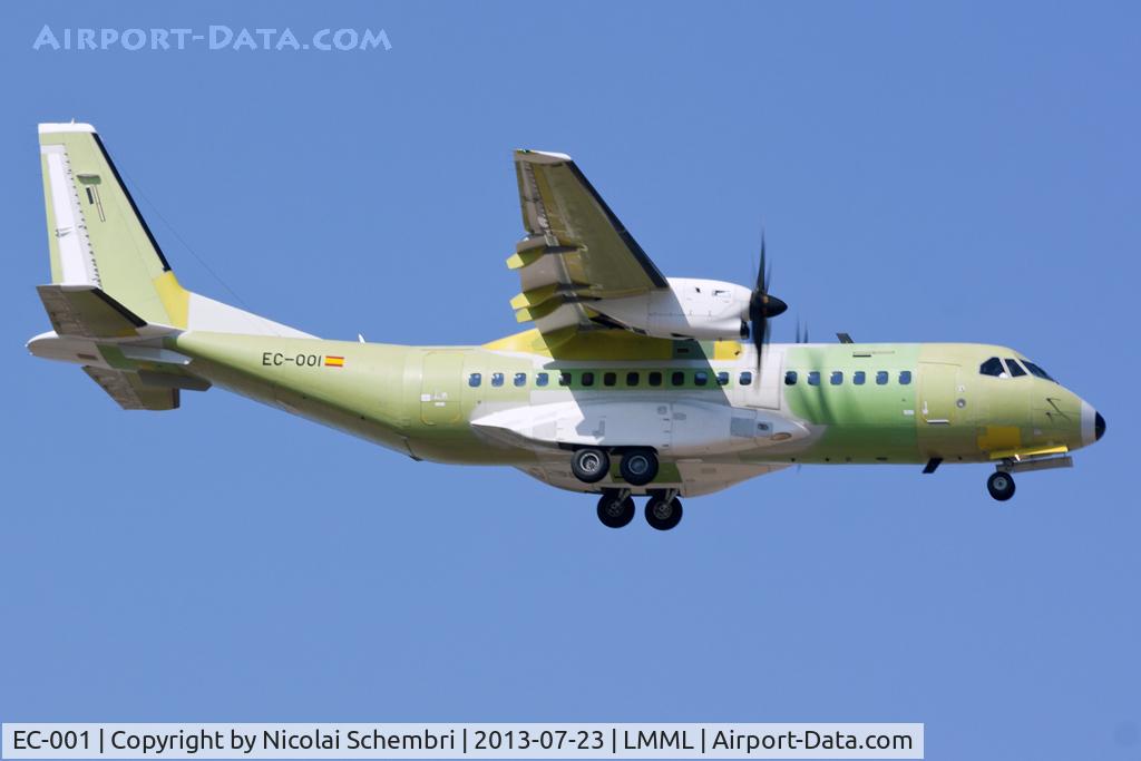 EC-001, 2015 CASA C-295M C/N S-147, Landing runway 13