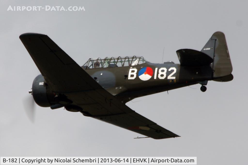 B-182, 1943 Noorduyn AT-16 Harvard IIB C/N 14A-808, Luchtmachtdagen 2013