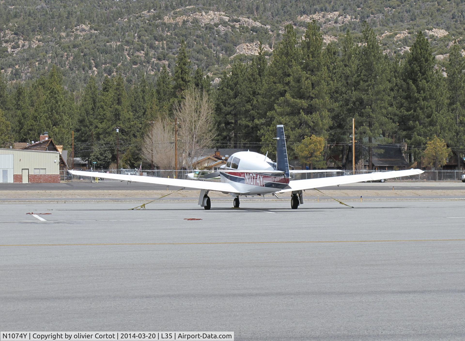 N1074Y, 1990 Mooney M20J 201 C/N 24-3149, in the mountains north of LA