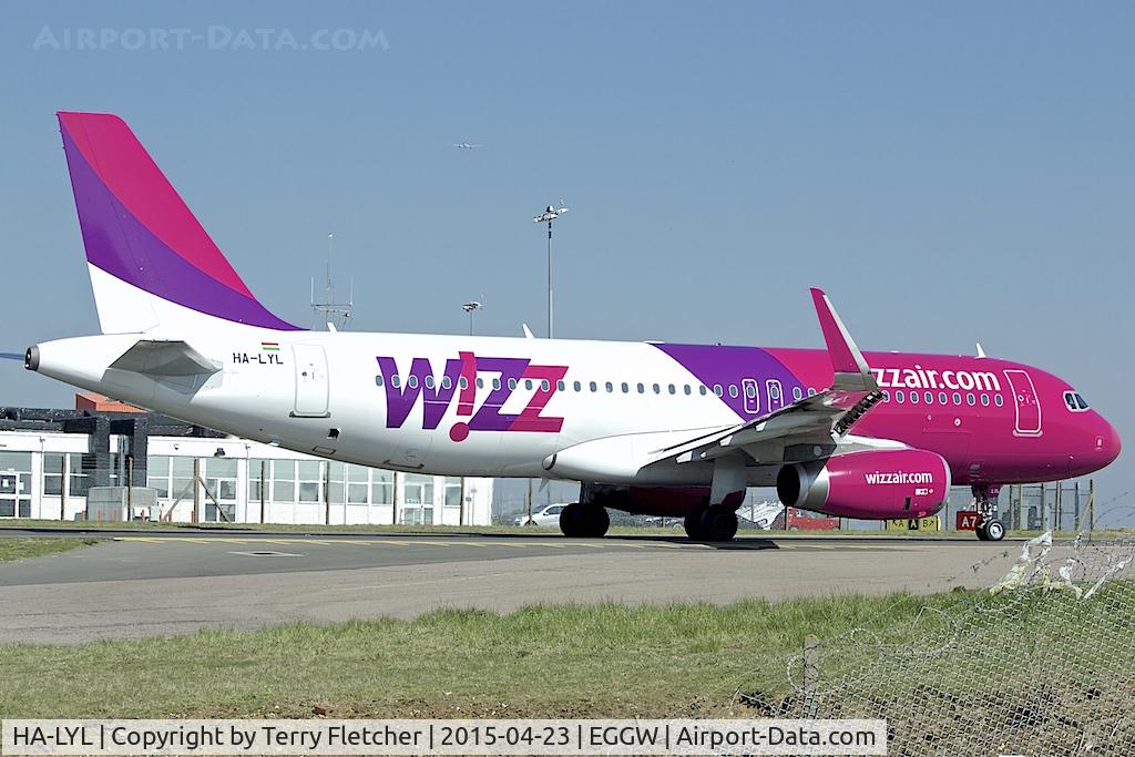 HA-LYL, 2015 Airbus A320-232 C/N 6489, 2015 Airbus A320-232SL, c/n: 6489 of Wizzair at Luton
