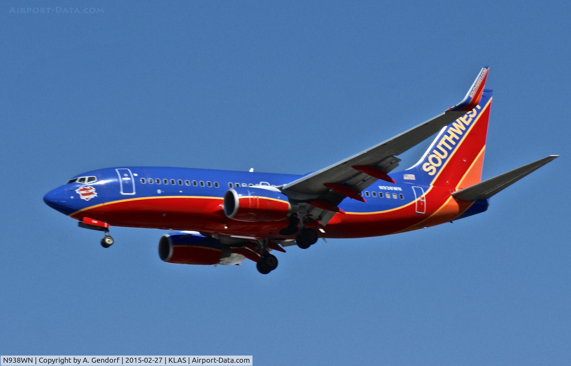 N938WN, 2009 Boeing 737-7H4 C/N 36645, Southwest Airlines, is here landing at Las Vegas In'l(KLAS)