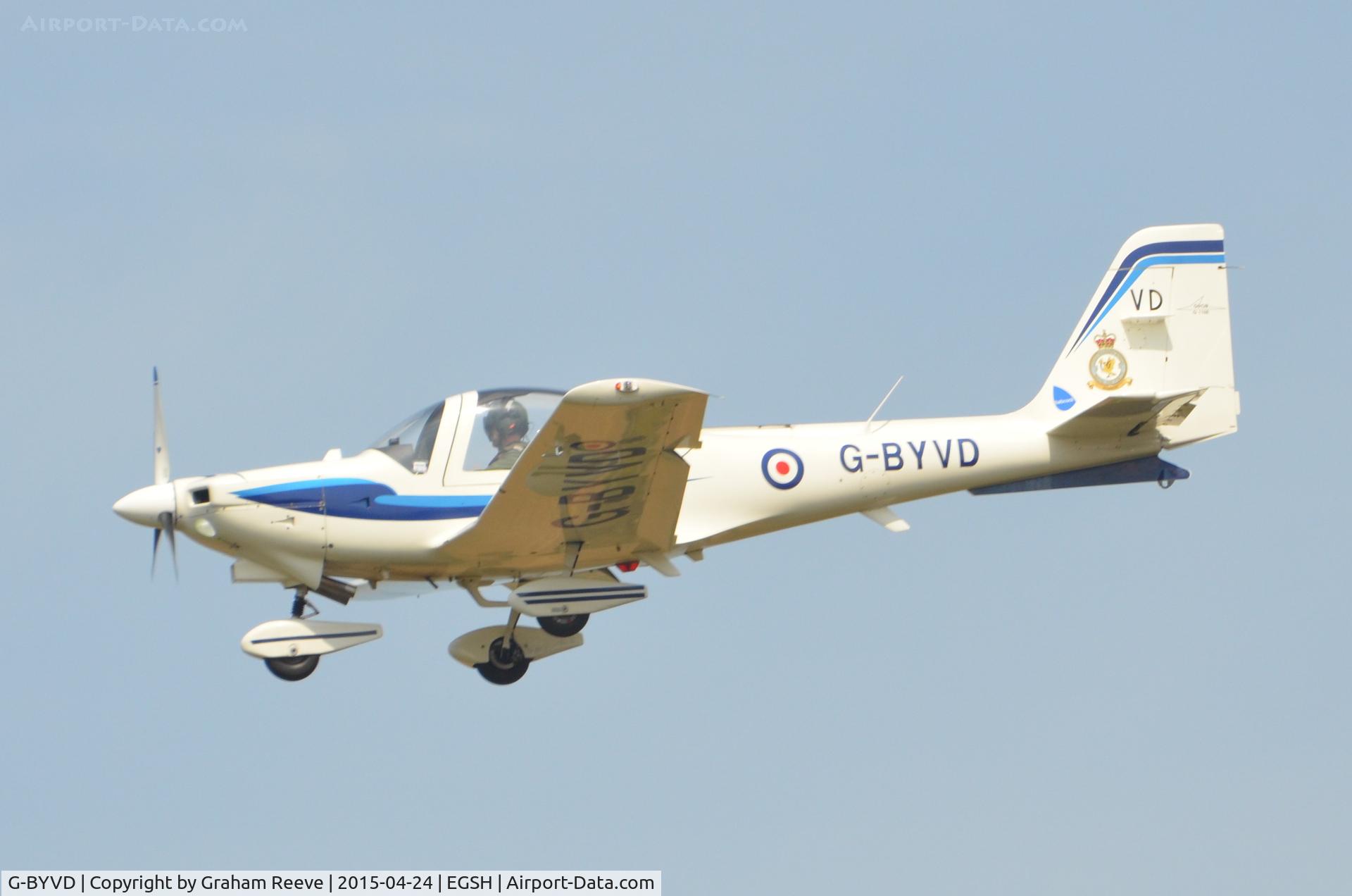 G-BYVD, 2000 Grob G-115E Tutor T1 C/N 82114/E, Landing at Norwich.