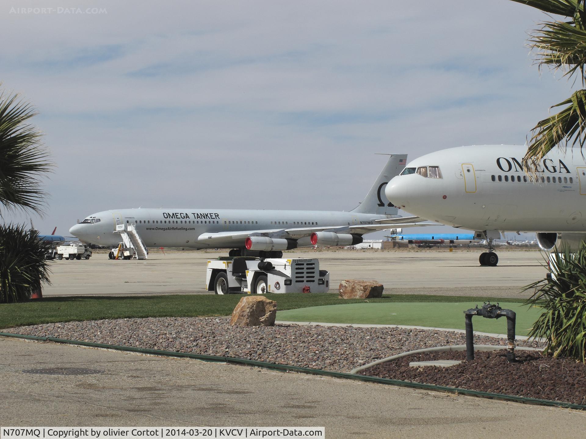 N707MQ, 1977 Boeing 707-368C C/N 21368, California desert