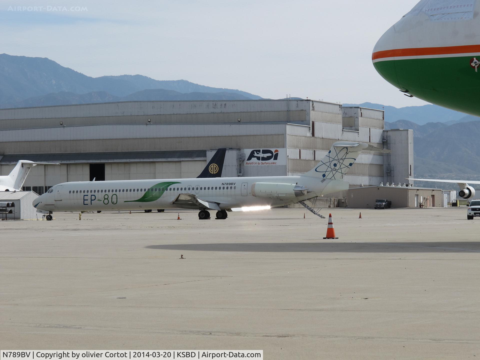 N789BV, 1989 McDonnell Douglas MD-83 (DC-9-83) C/N 49789, San bernardino airport