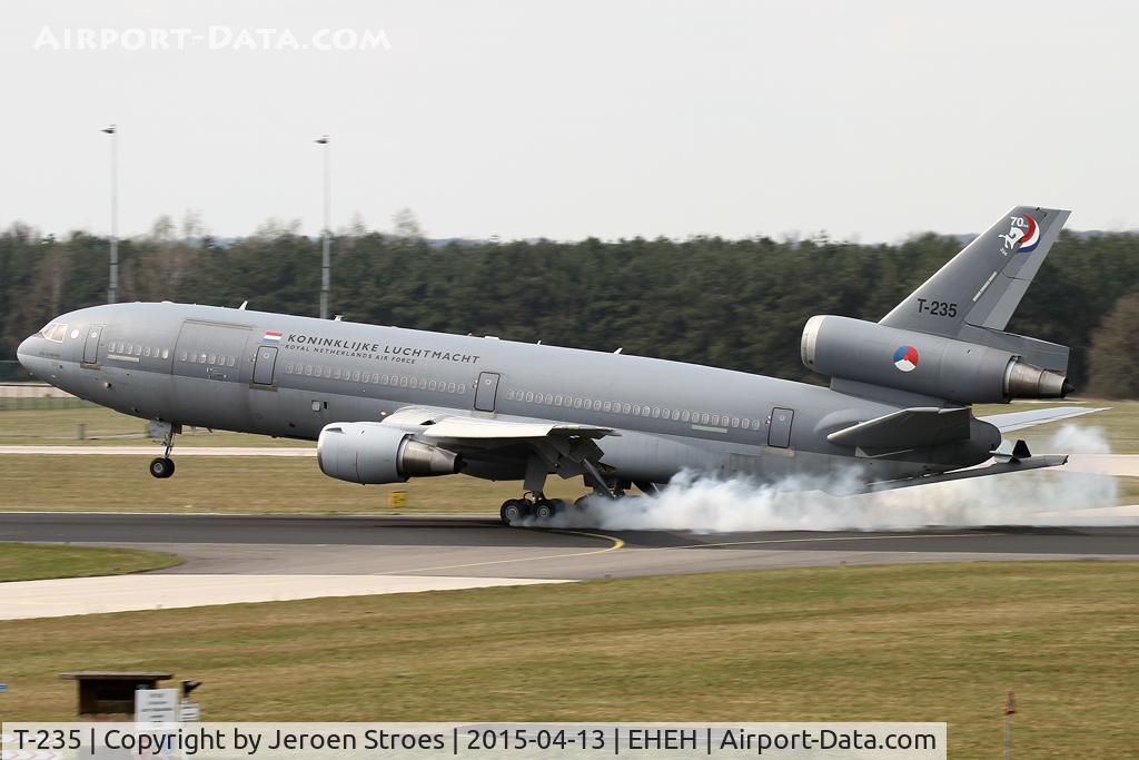 T-235, 1976 McDonnell Douglas DC-10-30 (CF) C/N 46956, smokey landing