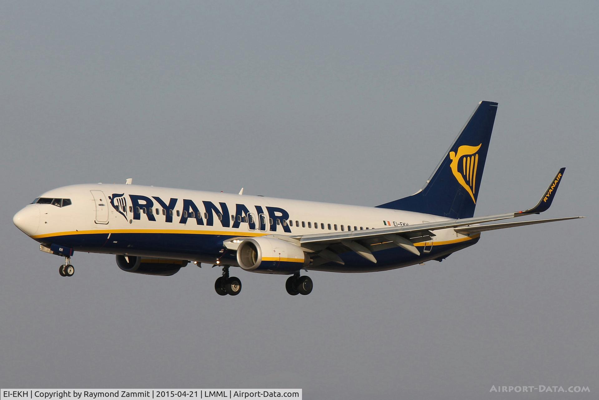 EI-EKH, 2010 Boeing 737-8AS C/N 38493, B737-800 EI-EKH Ryanair