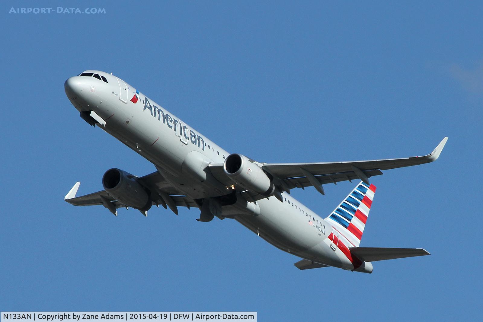 N133AN, 2015 Airbus A321-200 C/N 6482, American Airlines A321 departing DFW Airport