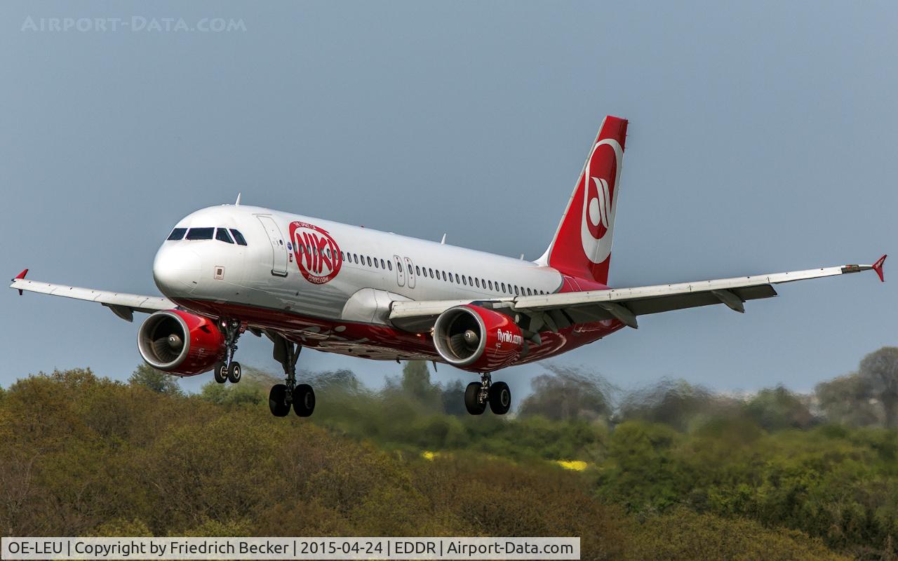 OE-LEU, 2006 Airbus A320-214 C/N 2902, short final, inbound from Palma