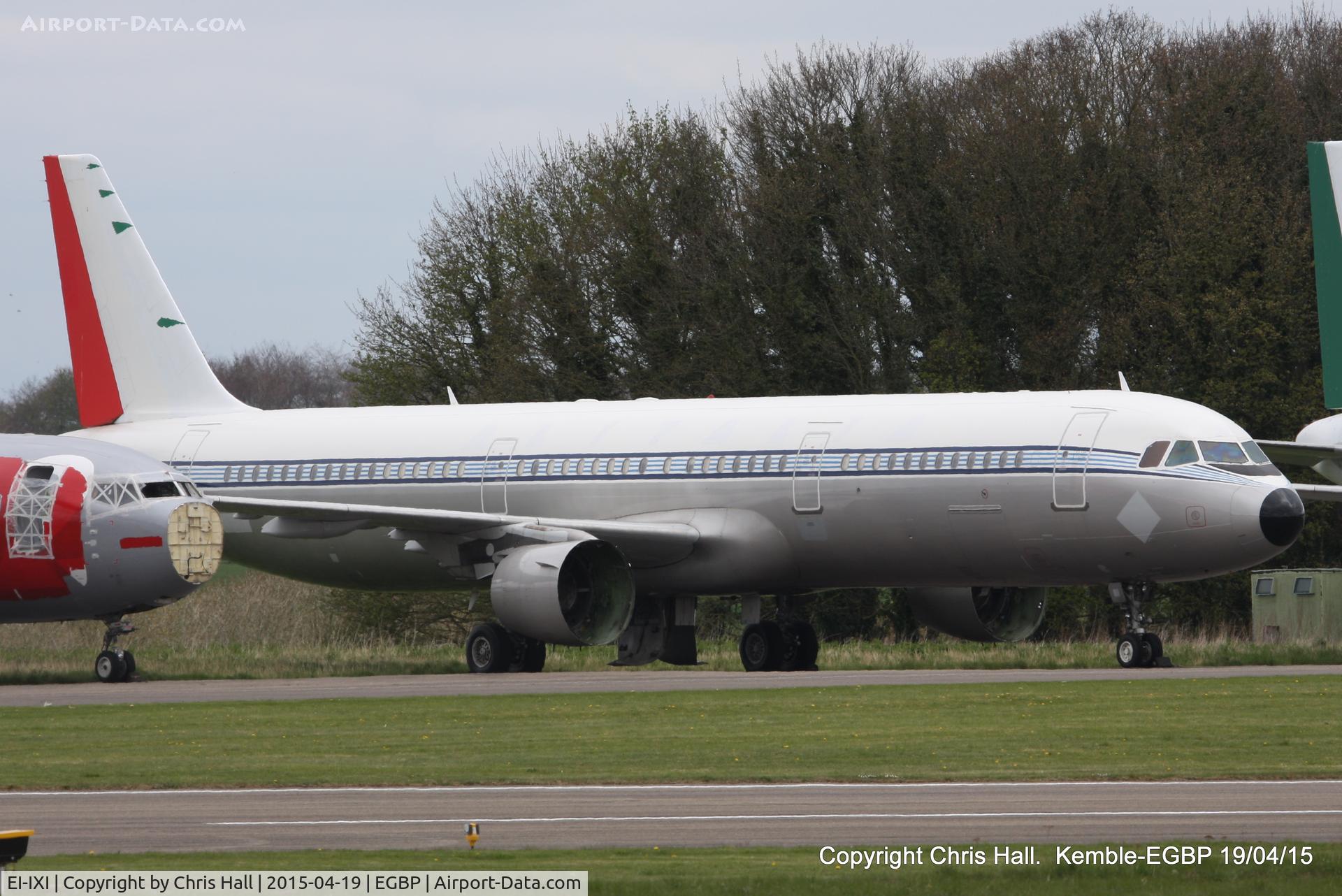 EI-IXI, 1994 Airbus A321-112 C/N 494, ex Alitalia retro in the scrapping area at Kemble