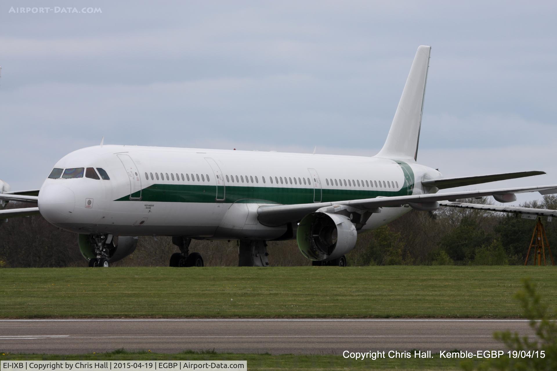 EI-IXB, 1995 Airbus A321-112 C/N 524, ex Alitalia, in the scrapping area at Kemble