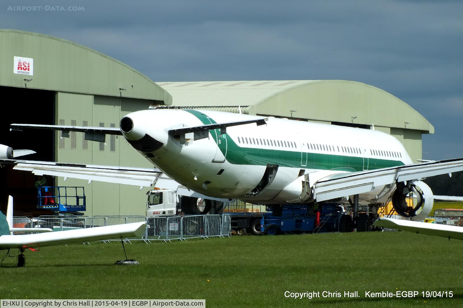 EI-IXU, 1993 Airbus A321-111 C/N 434, ex Alitalia, being scraped at Kemble