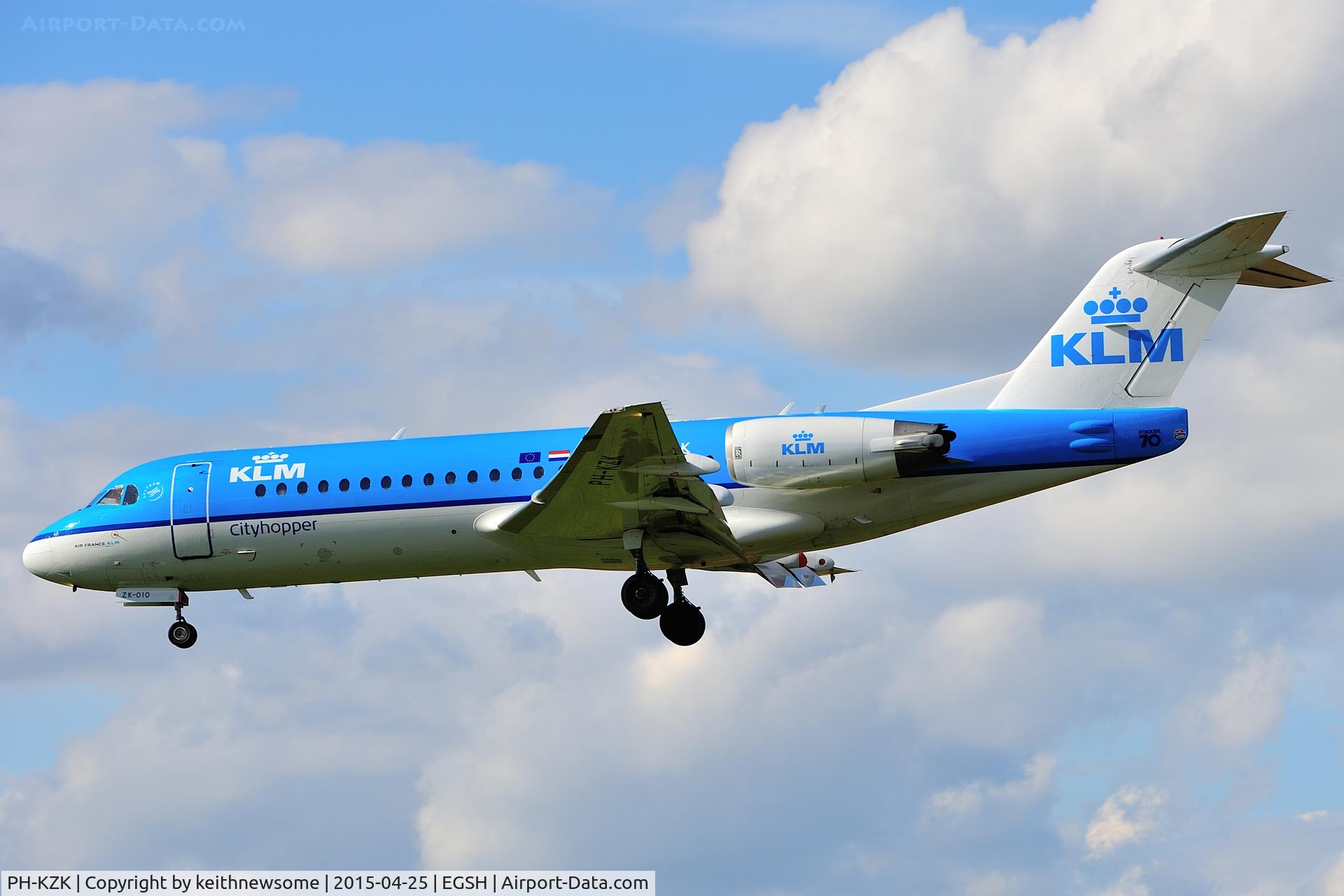PH-KZK, 1997 Fokker 70 (F-28-0070) C/N 11581, Landing onto runway 27.