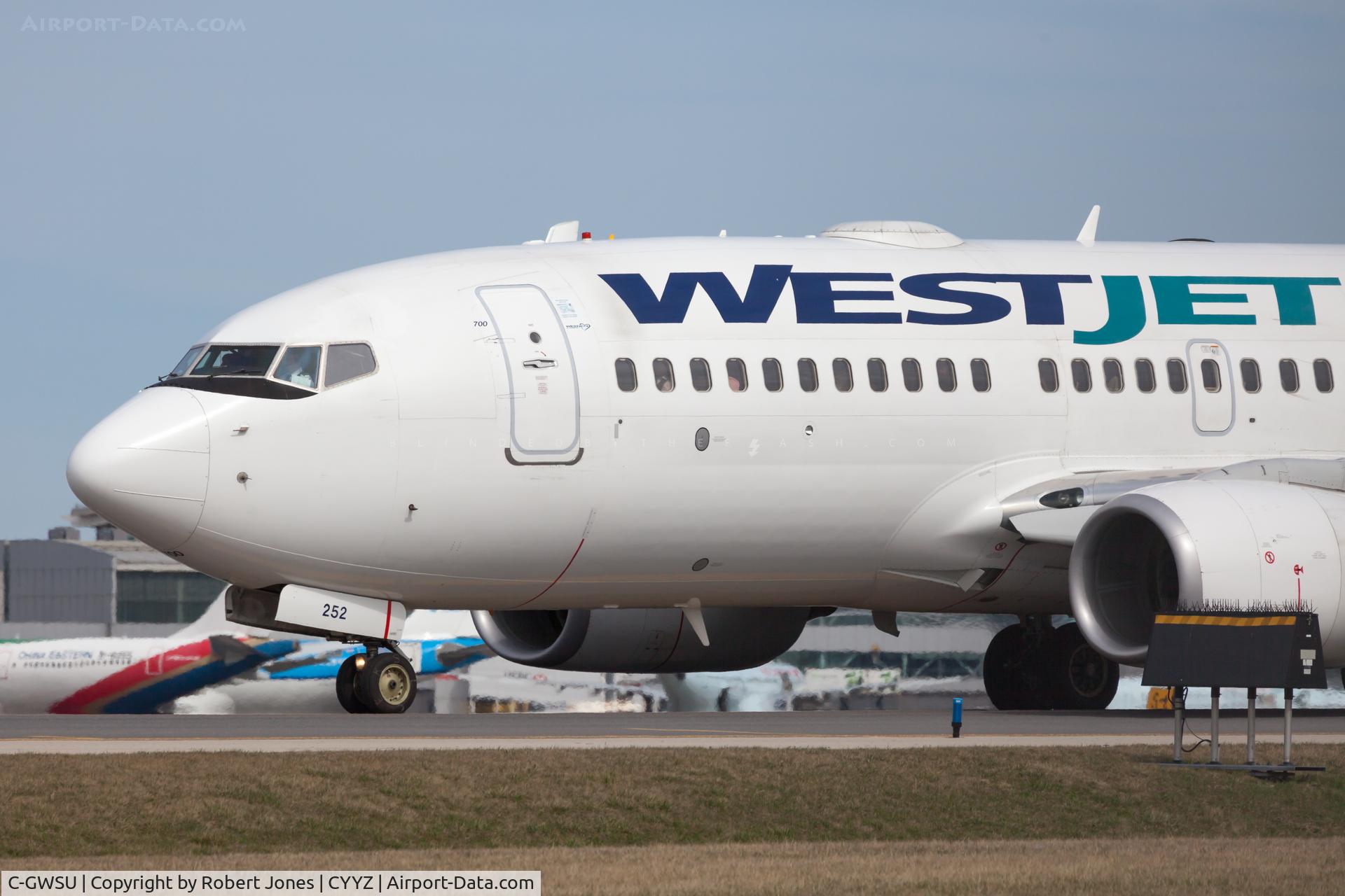 C-GWSU, 2009 Boeing 737-7CT C/N 36689, At Toronto Pearson