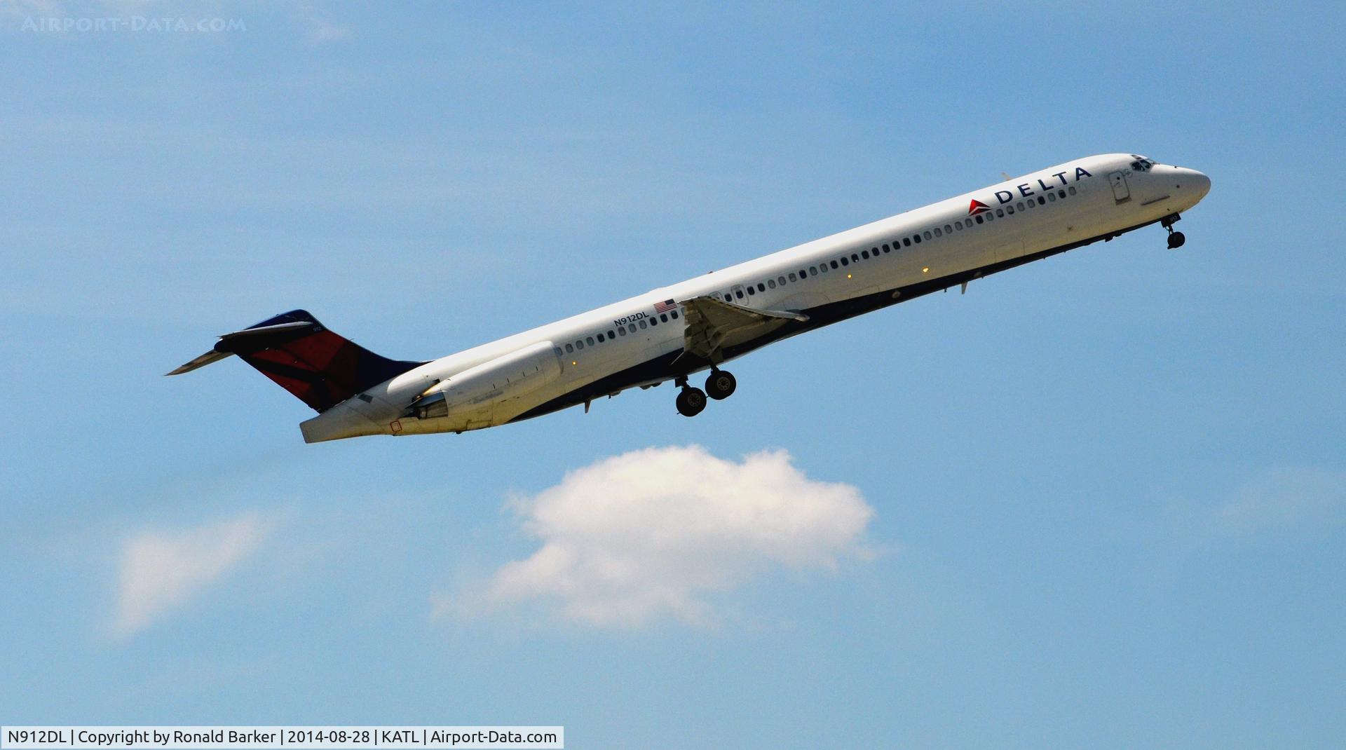 N912DL, 1987 McDonnell Douglas MD-88 C/N 49543, Takeoff Atlanta